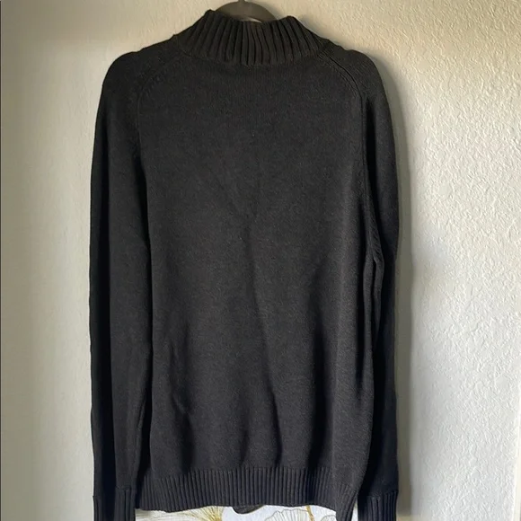 Men's J Crew Cotton Sweater - Picture 2 of 4